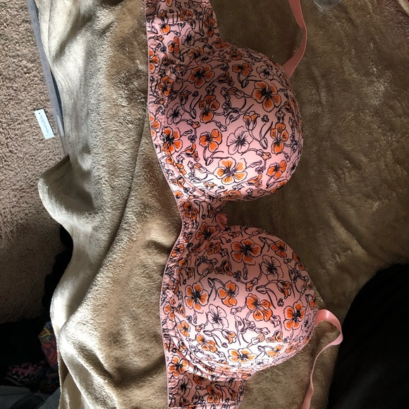 ๐2-for-1 floral bras - Picture 6 of 10